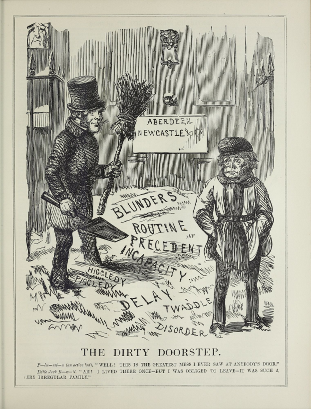 Eine Zeichnung auf Papier zeigt zwei Personen, eine hält einen Besenstiel, die andere steht vor einer Tür mit einer Tafel daran, mit der Aufschrift "The Dirty Doorstep".