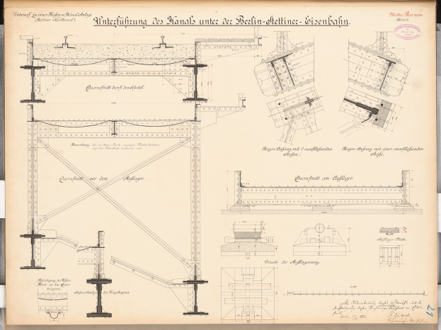Ein detailliertes architektonisches Zeichnung des Berlin-Sienbahn-Brücke, einschließlich Pläne, Text und konstruktive Details.