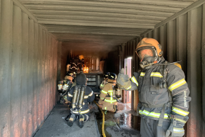 Brand in Paderborn: Materialaustritt in einer Logistikfirma