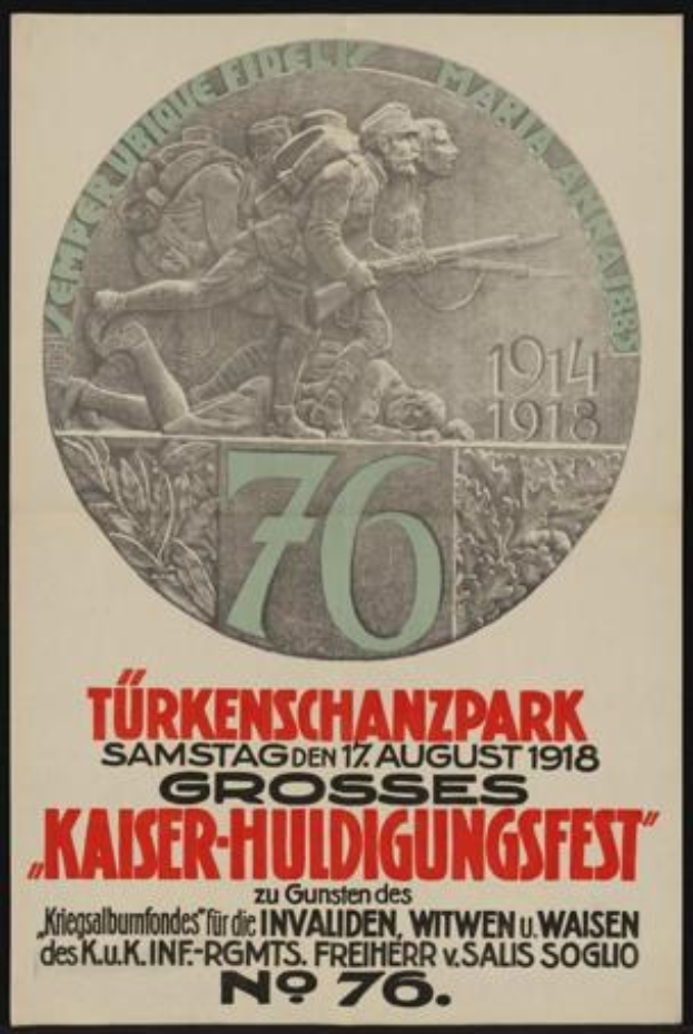 Plakat zum 70. Jubiläum des Kaiser-Huldigungsfestes in Berlin, Deutschland, mit einer Gruppe von Menschen in der Mitte und umgeben von Text und Zahlen, gerahmt in einem Foto-Rahmen.