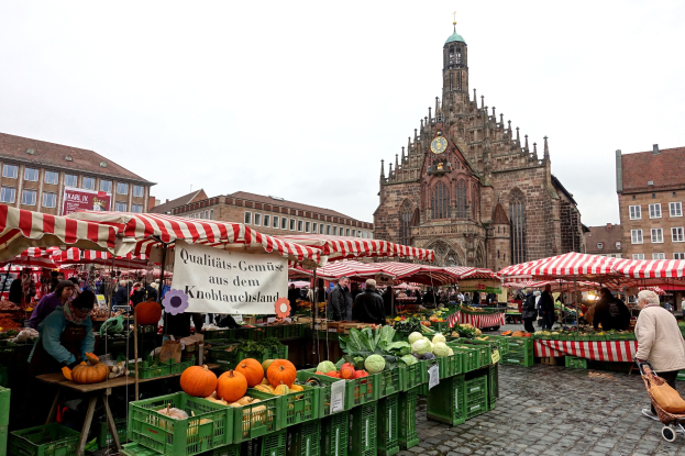 GZD: Bundesweite Schwerpunktprüfung gegen Schwarzarbeit Zoll durchsucht Gastronomie und Hotellerie
