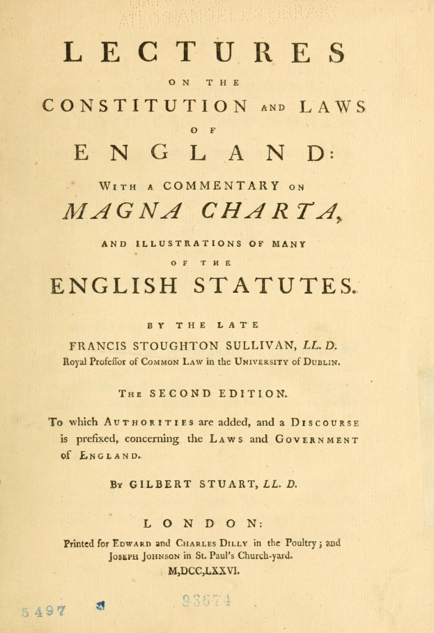 Ein aufgeschlagenes altes Buch mit dem Titel "Vorträge über die Verfassung und Gesetze Englands mit einem Kommentar zur Magna Charta und Illustrationen vieler englischer Gesetze" zeigt eine Seite mit schwarzer Tinte.