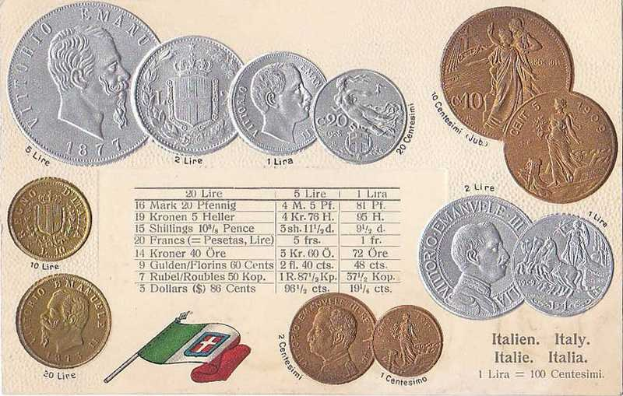 Eine Sammlung italienischer Münzen von 1877-1910, darunter mehrere 20-Lire-Münzen, in einer Reihe mit Text und Porträts angeordnet, begleitet von zwei Flaggen unten, darunter die italienische Flagge.